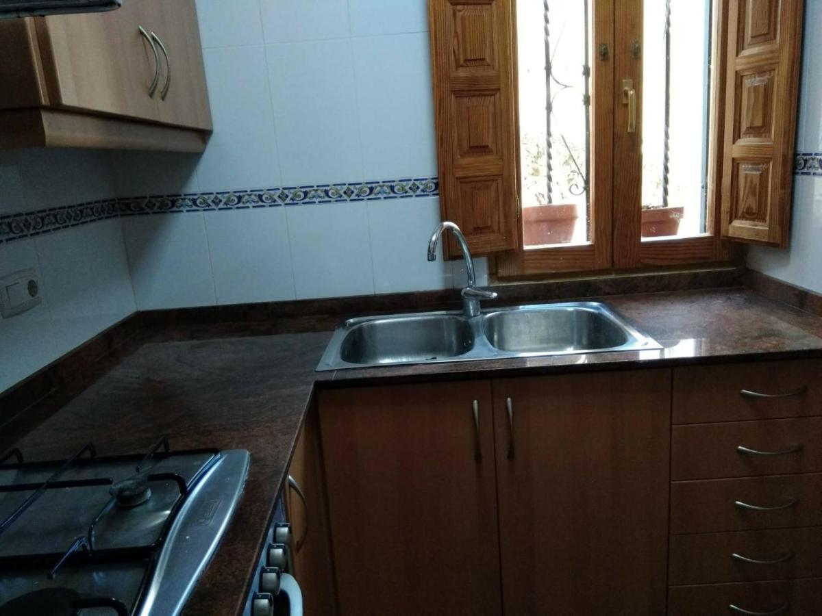 Casa De Amparo Y Jose Manuel Guest House Pavies Luaran gambar